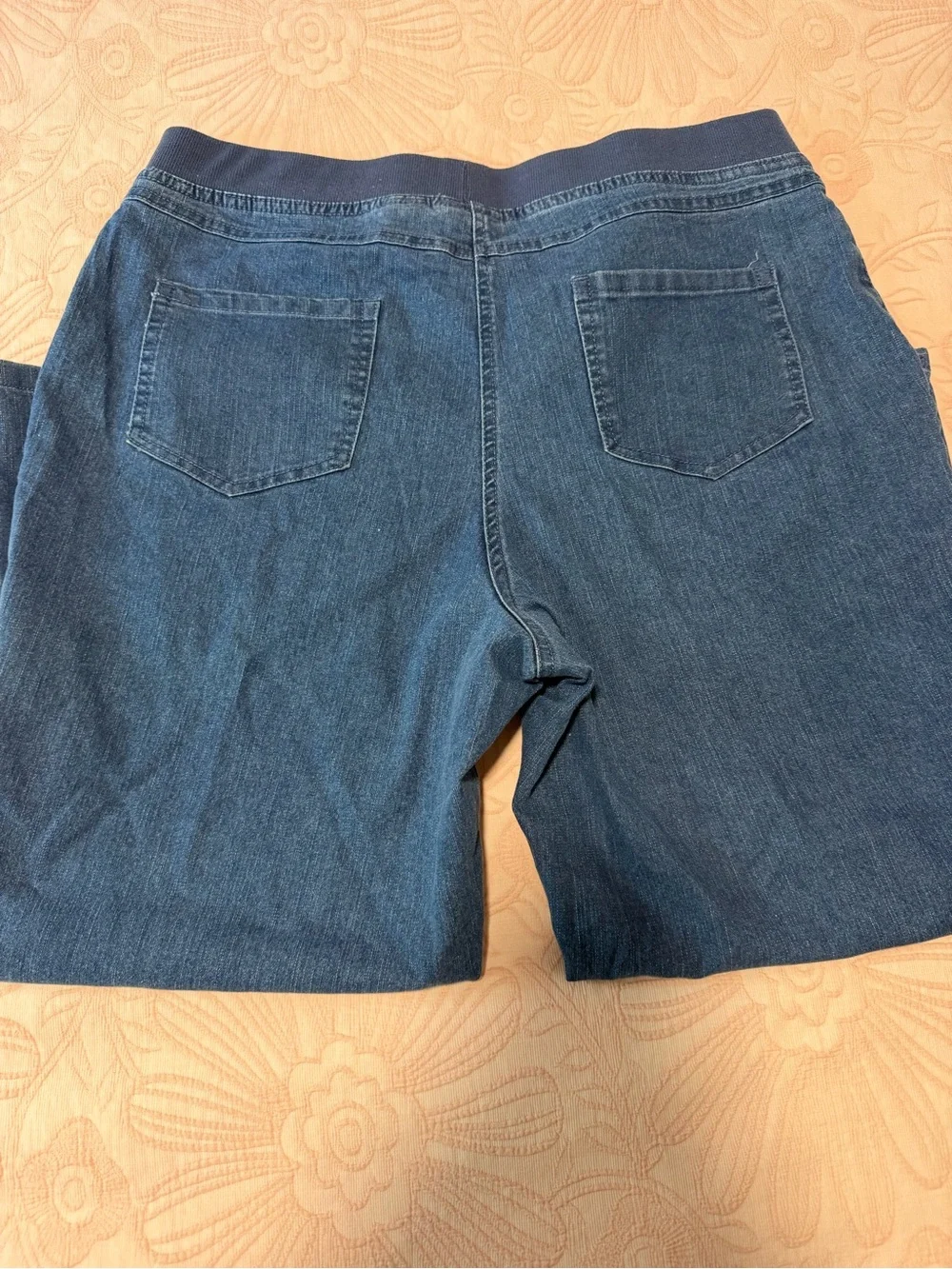 hearts of palm Navy Stretch Waist Cropped Jeans